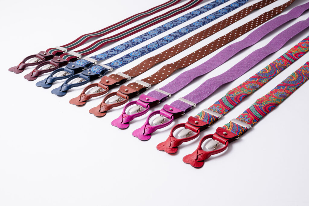 Fila di bretelle artigianali colorate Bretelle & Braces