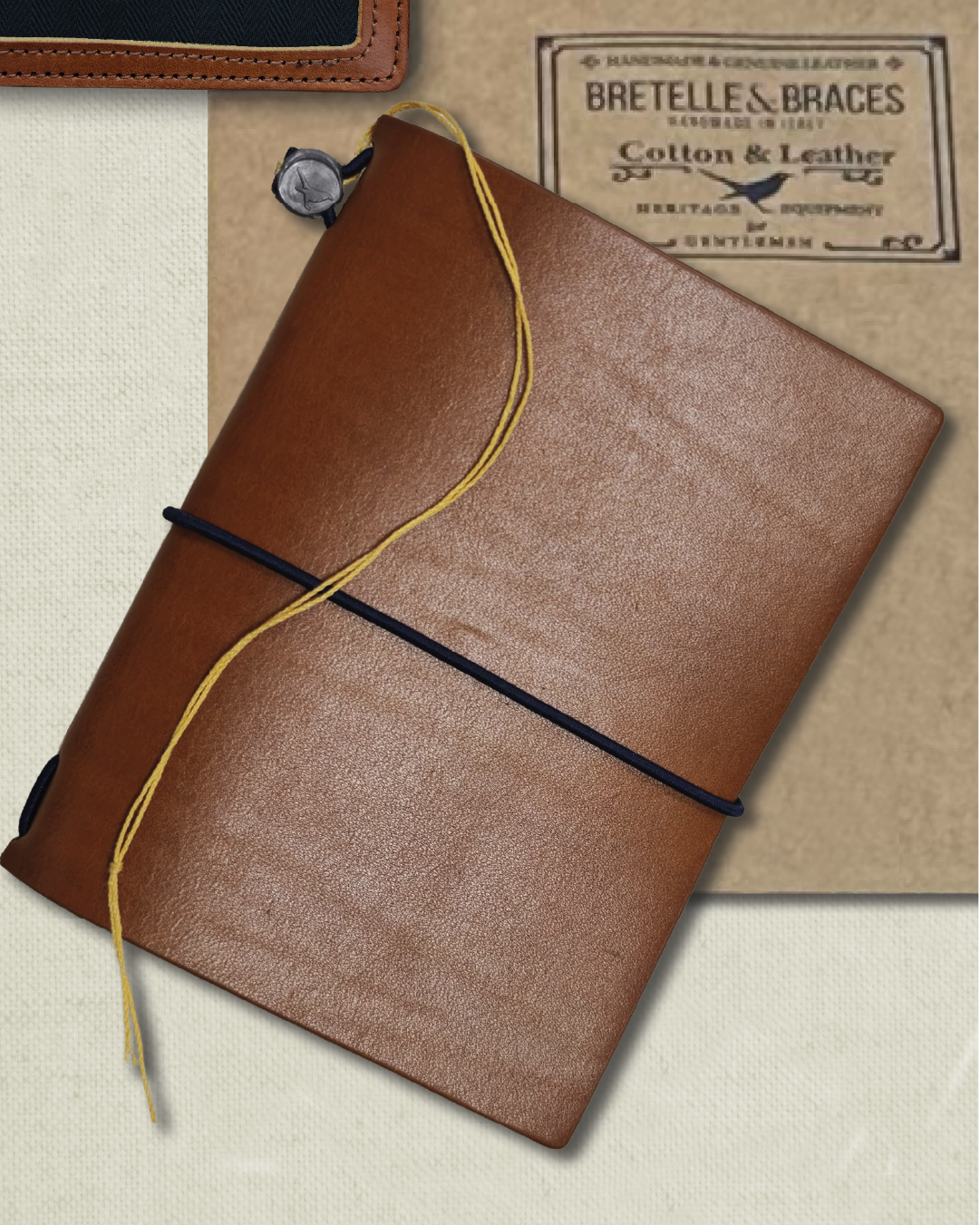 Libretto e accessorio in pelle Bretelle & Braces